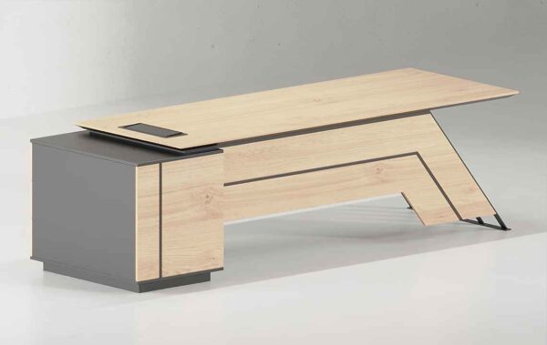 Sig Straight CEO Executive Desk