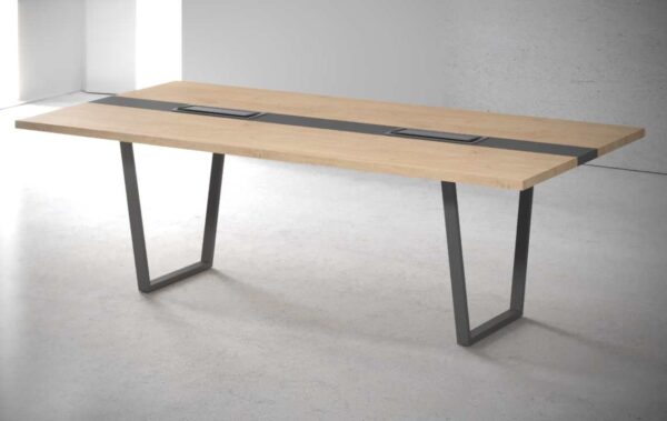 Qiro Conference Table