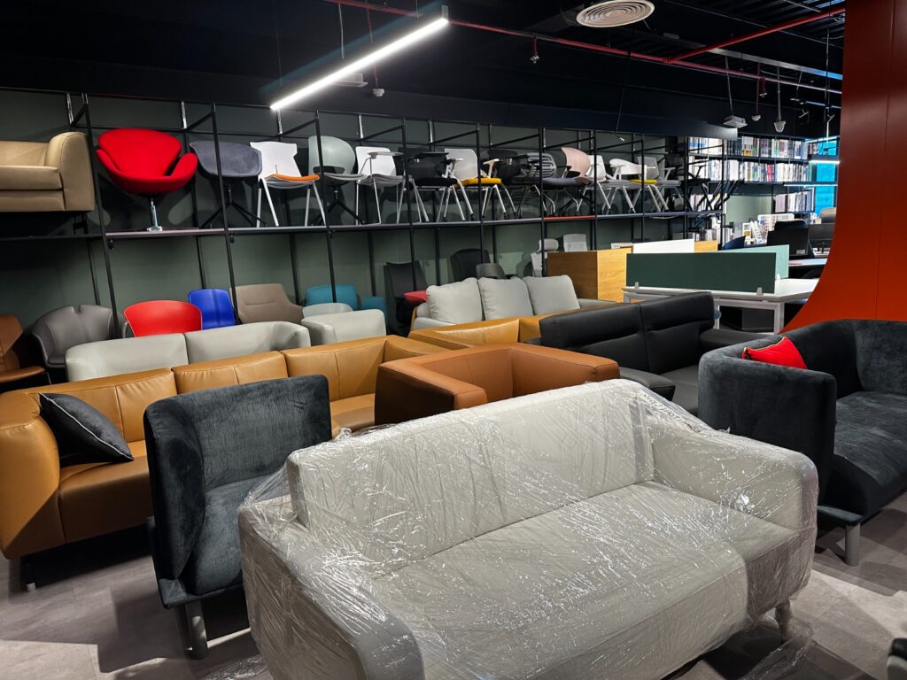 Abu Dhabi Office Chair Store - Highmoon Office Furniture - Office Furniture Showroom